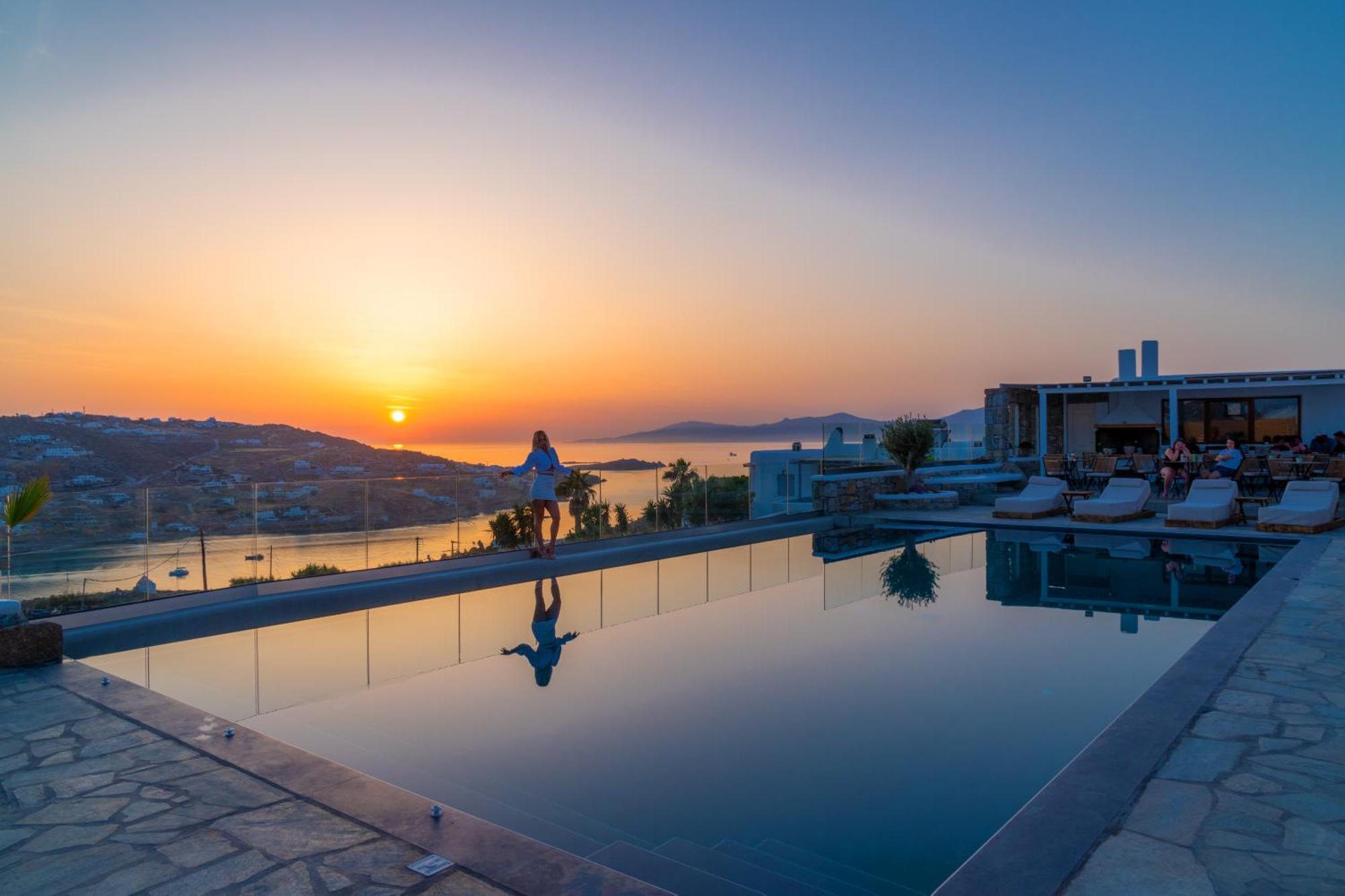 Le Ciel Suites & Villas Mykonos Town エクステリア 写真